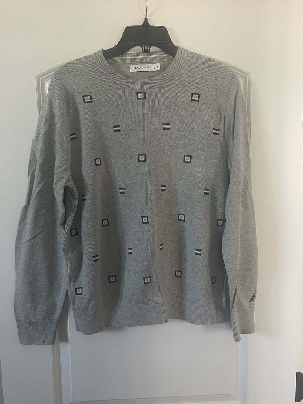 Nautica Crewneck Sweater Size M Grey Geometric Pattern Pullover